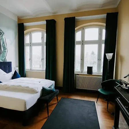 Palace St. George Hotel 3*